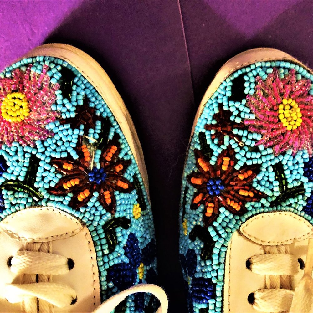 FLOWER POWER! AWESOME LADIES BEADED TENNIES!